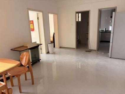 卫滨新乡站整租 凤凰名都2室2厅/74平/高楼层