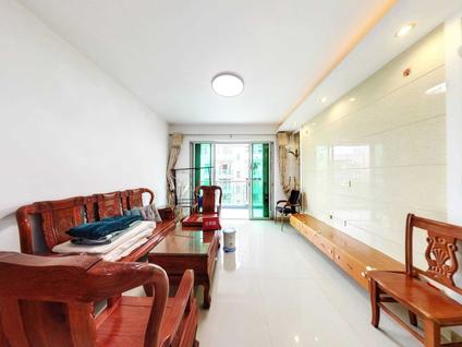 石岐中山北站整租 东港湾花园4室2厅/108平/中楼层