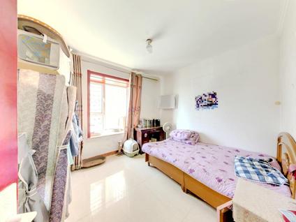 万柏林西客站整租 西华苑三期南区2室1厅/113平/低楼层