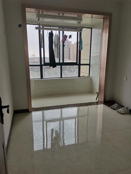 灵璧灵璧整租 宏泰世纪城3室2厅/130平/中楼层