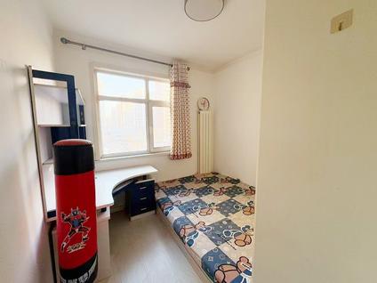 路南南湖整租 仁泰里2室1厅/77平/低楼层