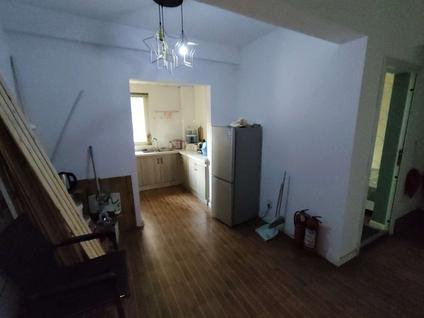 滨湖河埒口合租 鸿桥苑1室1厅/122平/低楼层