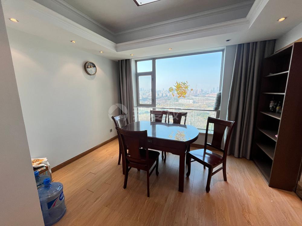 整租·世茂湖滨花园(别墅)