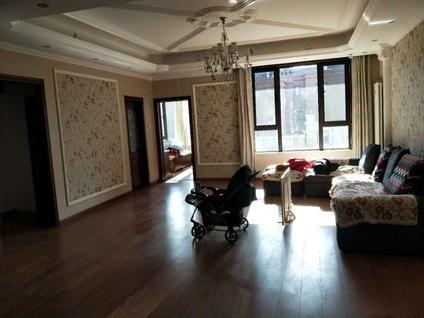 大兴磁各庄整租 格林云墅5室2厅/231平/高楼层