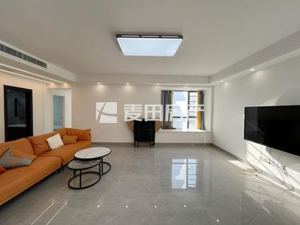 思明火车站整租 罗宾森璀璨新城(一期)4室2厅/147平/高楼层