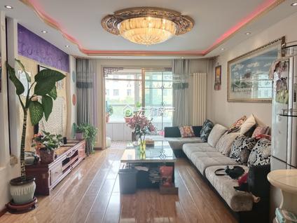 城中香格里拉整租 青海省艺术学校家属院3室2厅/138平/低楼层