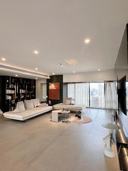 静安大悦城整租 华侨城苏河湾行政公馆(二期)2室2厅/150平/中楼层