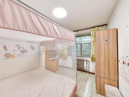 未央张家堡整租 旭景兴园1室1厅/54平/高楼层