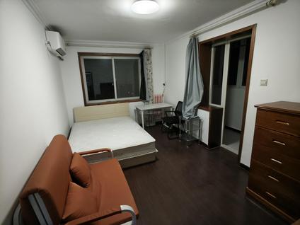 西城月坛整租 七建家委会小区1室1厅/40平/低楼层
