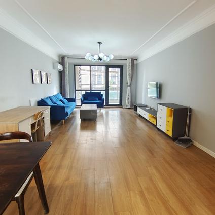 黄岛灵山卫整租 星光岛(玫瑰园)3室2厅/139平/低楼层