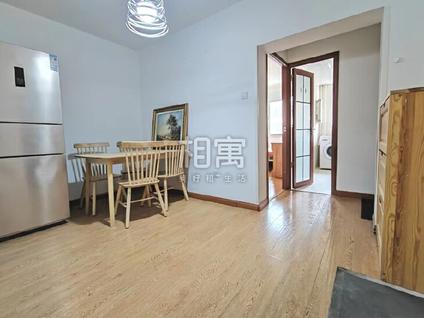 石景山苹果园合租 金顶阳光3室1厅/25平/低楼层