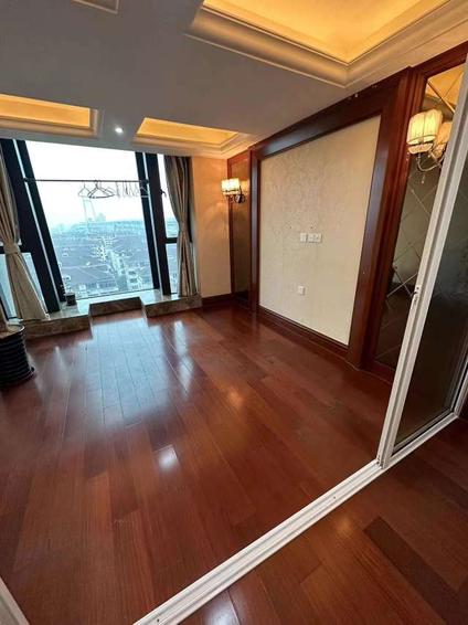 奉贤西渡整租 连城商业广场2室2厅/90平/中楼层