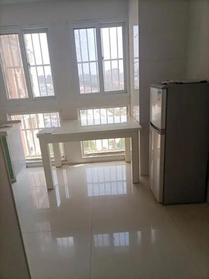 沭阳沭阳县整租 阳光天地小区1室1厅/77平/中楼层