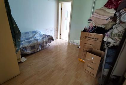 回民海亮商圈整租 信利加小区1室1厅/110平/高楼层