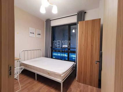 滨江滨江区政府合租 滨江倾城之恋4室1厅/18平/低楼层