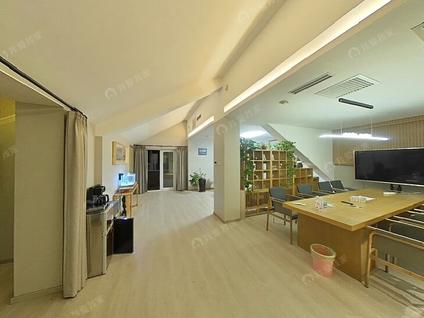 海淀香山西整租 香山艺墅9室3厅/600平/中楼层