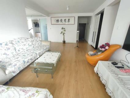 黄岛辛安整租 鲁泽观天下3室2厅/146平/高楼层