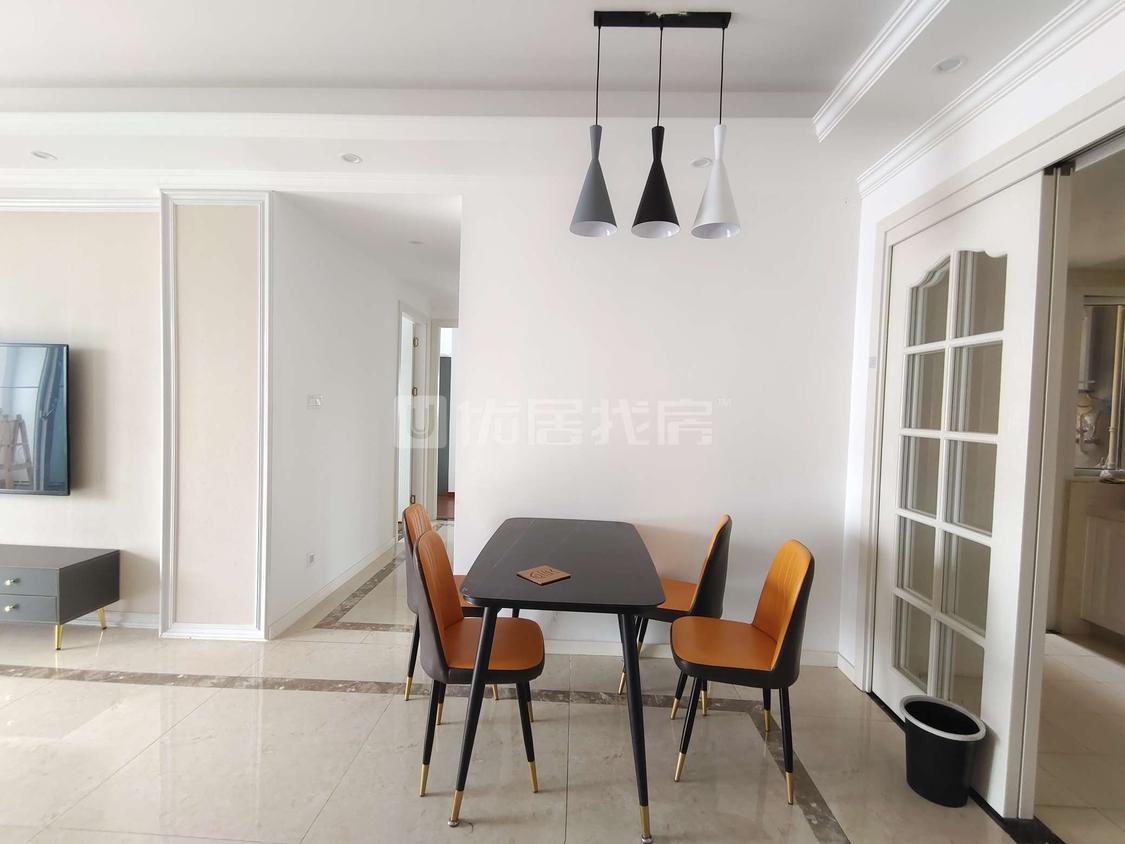 整租·鸿通珑湖半岛