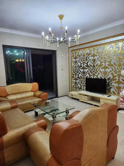 江海外海整租 海伦湾(一期)4室2厅/130平/低楼层