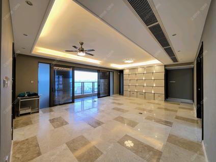 香洲吉大整租 万科珠宾花园4室2厅/135平/高楼层