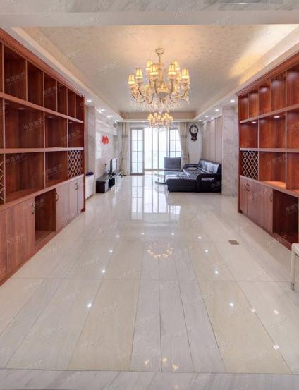 海珠江南大道北整租 富基广场4室2厅/178平/中楼层