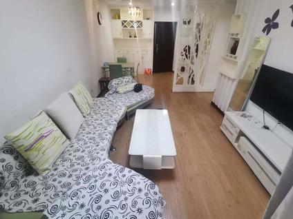 硚口汉西整租 保利香槟国际2室1厅/66平/中楼层