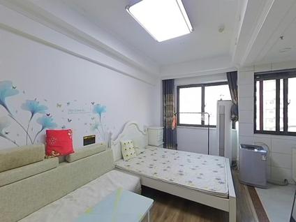 云龙世纪城整租 云龙华府(二期)1室1厅/32平/中楼层