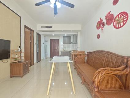 吉阳吉阳区整租 君和君泰2室2厅/67平/高楼层