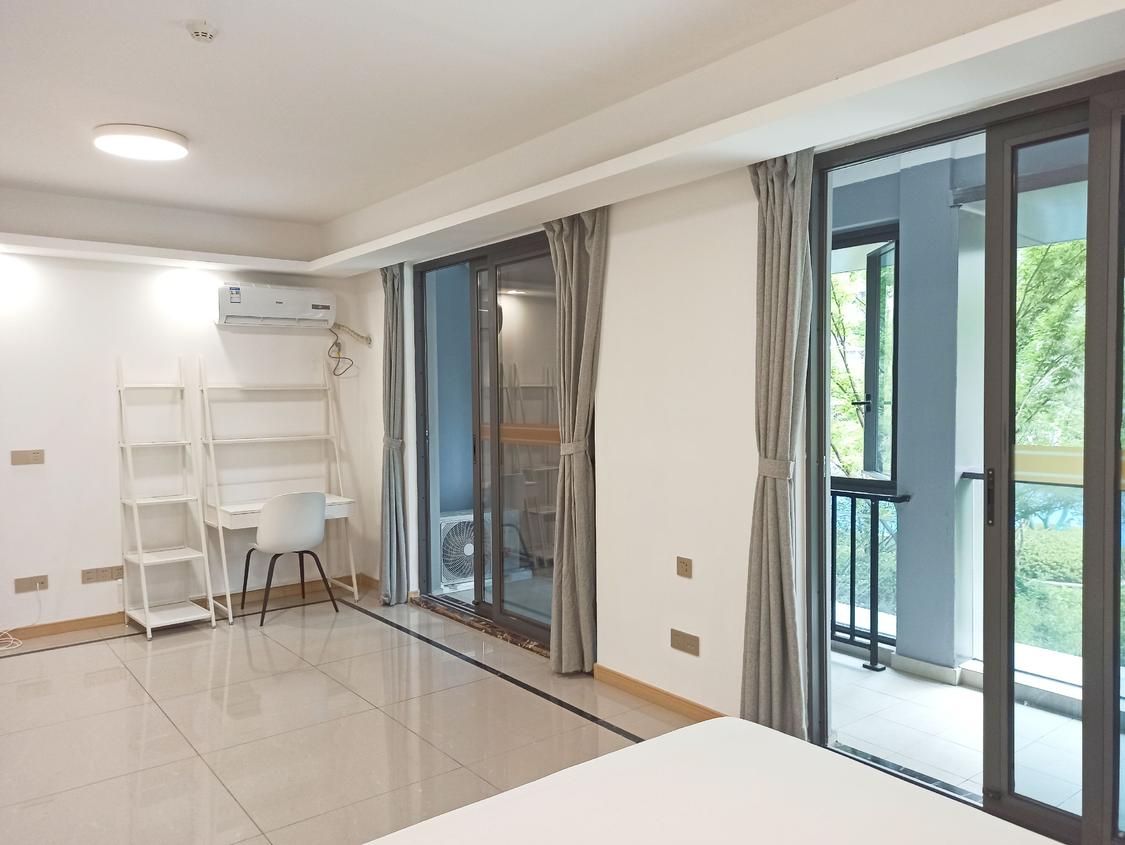 合租·万和郦景