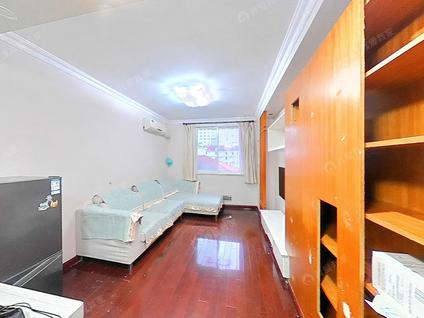 虹口曲阳整租 西南小区1室1厅/46平/高楼层