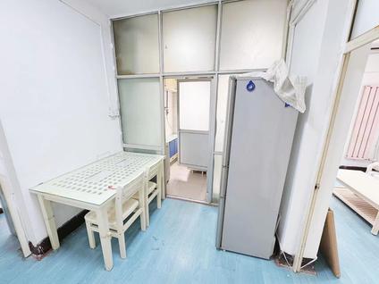 路北大润发整租 华岩铁路楼2室1厅/50平/高楼层