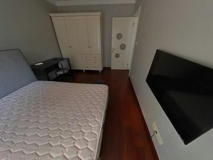 云龙世纪城整租 绿地世纪城(五期)3室2厅/137平/中楼层