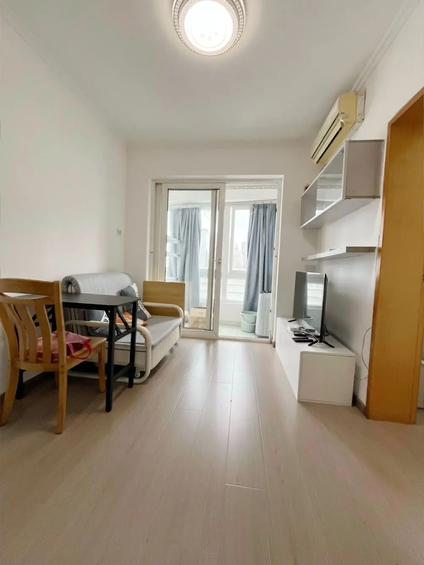 北京芳邻大厦1室1厅31.38平低楼层/共28层