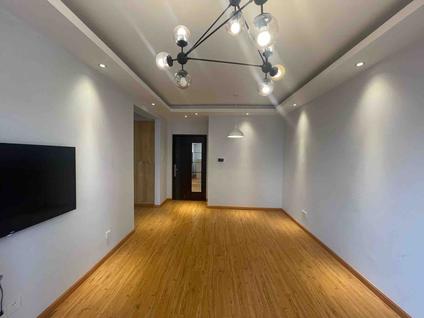 静安曹家渡整租 云和花园1室2厅/69平/中楼层