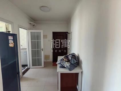 石景山苹果园合租 林业楼2室1厅/17平/高楼层