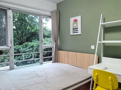 虹口临平路合租 瑞虹新城(一期)5室1厅/12平/低楼层