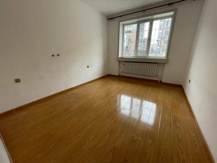 南岗学府整租 征仪路花园小区(B区)3室1厅/106平/低楼层