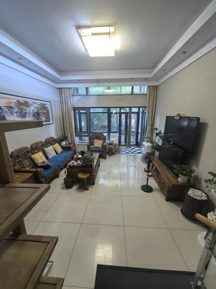 丰台卢沟桥整租 中体奥林匹克花园(三期)4室2厅/250平/底层