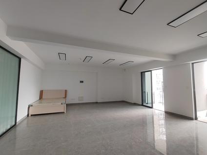 秀英远大整租 绿地新海岸1室1厅/44平/中楼层