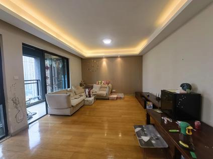 集美杏滨路整租 万科金域华府(一期)4室2厅/141平/高楼层