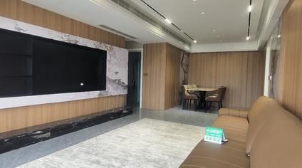 顺庆顺庆整租 蓝光雍锦半岛4室2厅/118平/高楼层