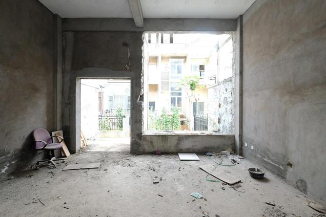 北京花园别墅,联排别墅,带花园,带车位5室2厅 | 265.18㎡ | 南 | 碧水琴湾(二期)低楼层/共1层