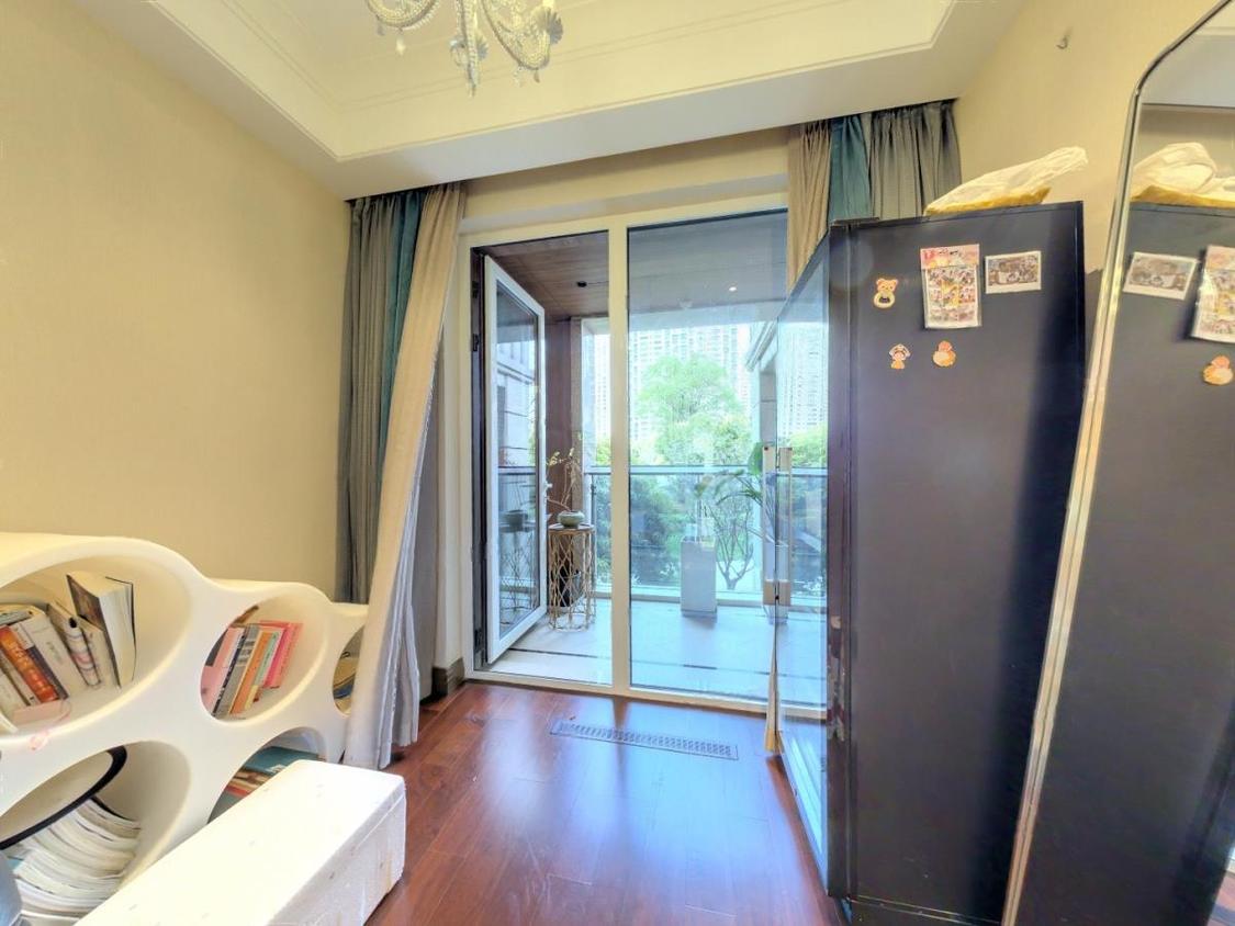 整租·滨江金茂府