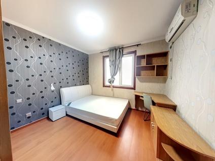 未央辛家庙整租 华远君城3室2厅/145平/高楼层