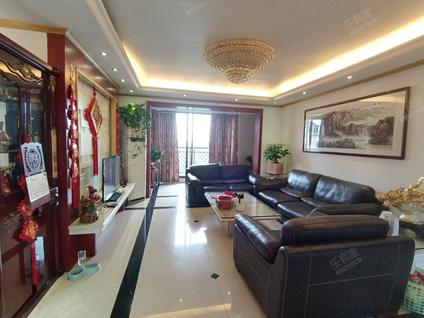 蓬江滨江新区整租 高尔夫1号3室2厅/150平/低楼层