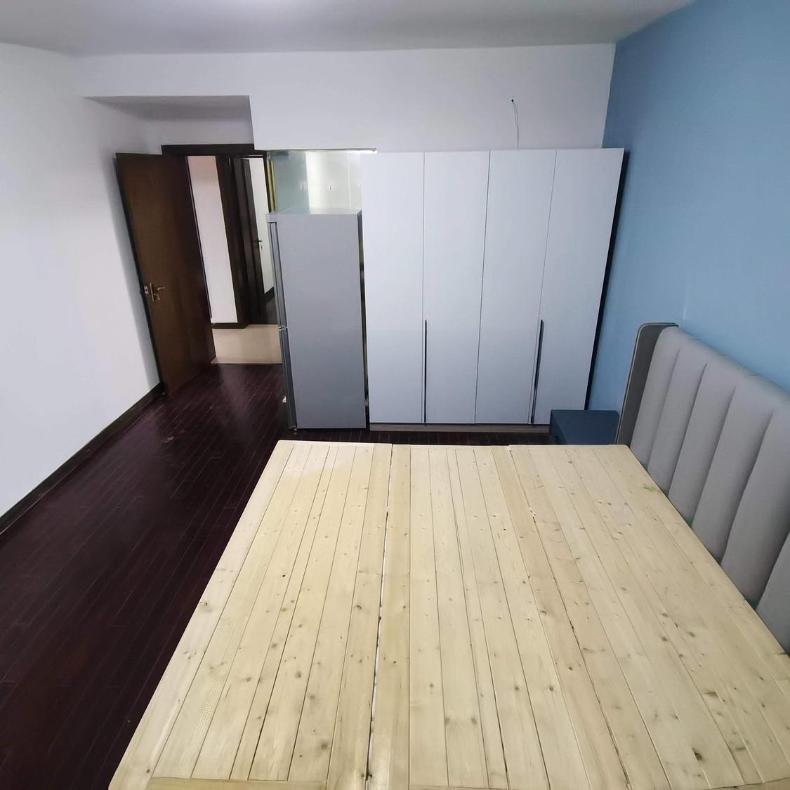 合租·和亭佳苑