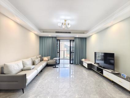 东区远洋城整租 御峰臻品3室2厅/131平/中楼层