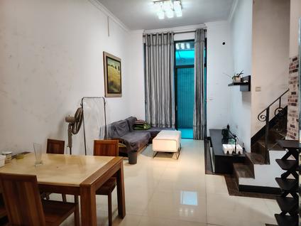 石岐悦来路整租 豪逸华庭(三期)2室2厅/86平/低楼层