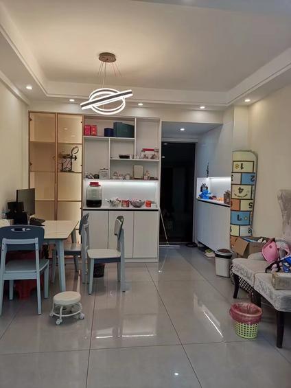 北京丹湖时代城3室2厅94平低楼层/共17层