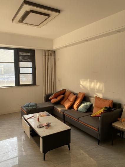 北京世茂御龙湾4室2厅141平中楼层/共6层